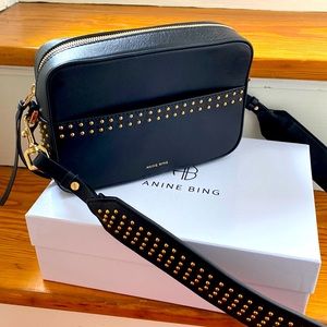 Edgy and classic Anine Bing Alice Leather shoulder bag